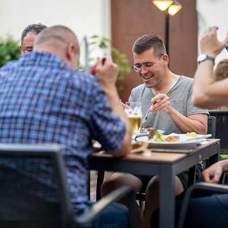 Hotel Reussischer Hof Schmölln Eksteriør billede