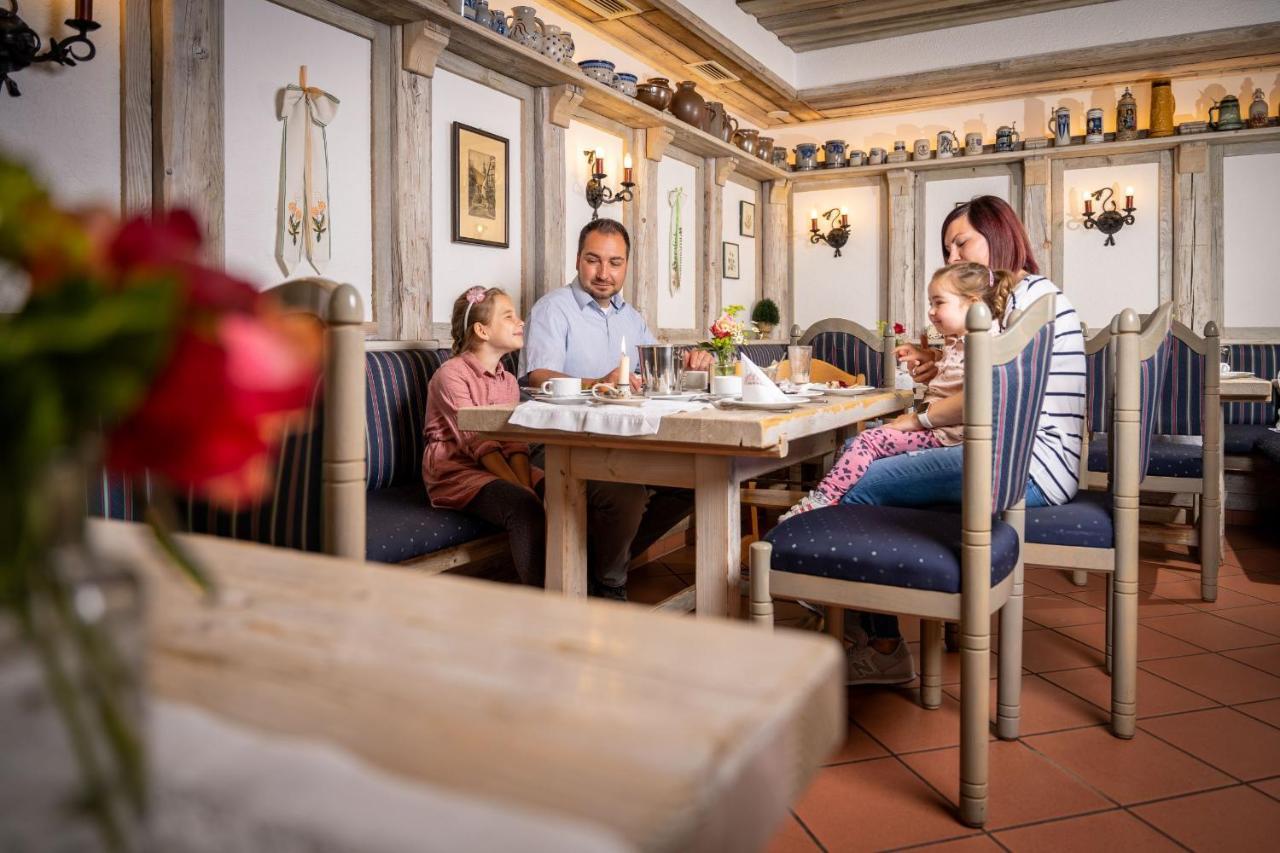 Hotel Reussischer Hof Schmölln Eksteriør billede