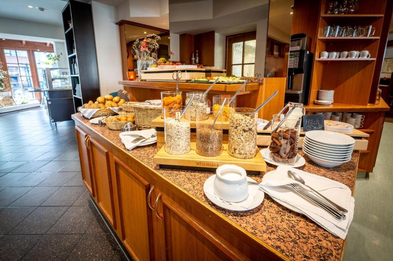 Hotel Reussischer Hof Schmölln Eksteriør billede