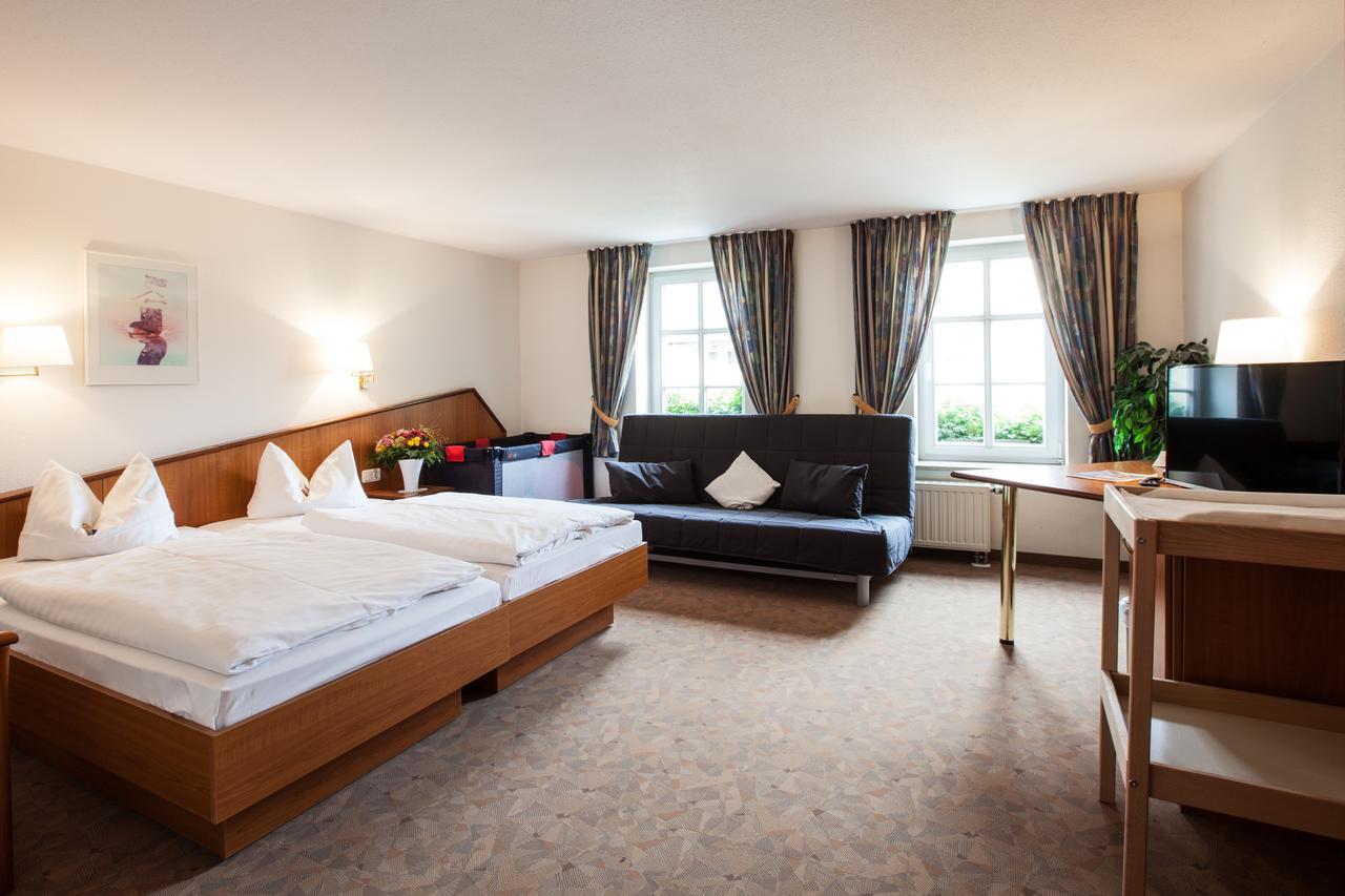 Hotel Reussischer Hof Schmölln Eksteriør billede