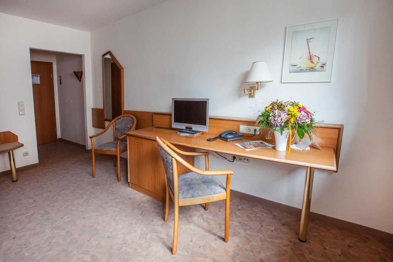 Hotel Reussischer Hof Schmölln Eksteriør billede